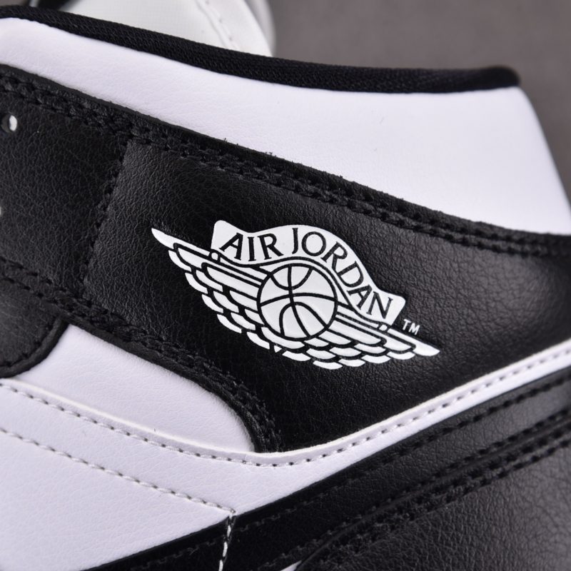 (BEST) Jordan 1 Mid 'Panda'