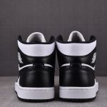 (BEST) Jordan 1 Mid 'Panda'