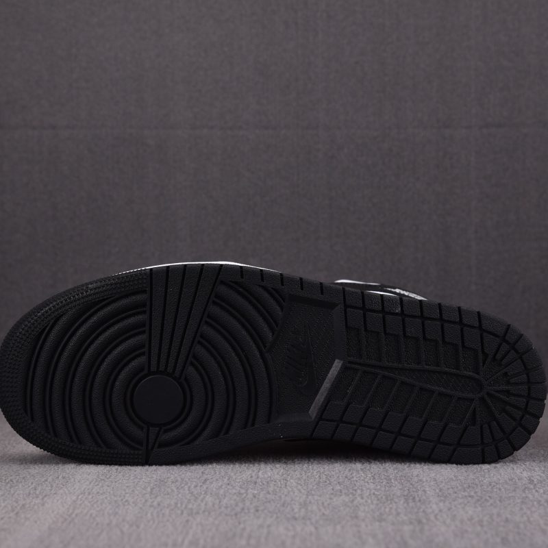 (BEST) Jordan 1 Mid 'Panda'