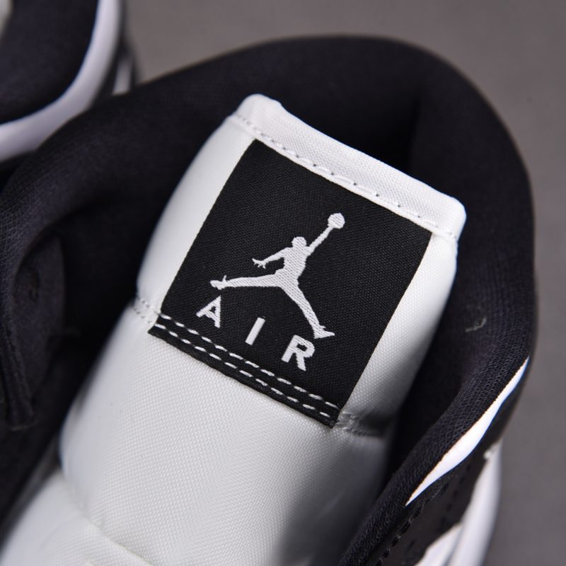 (BEST) Jordan 1 Mid 'Panda'