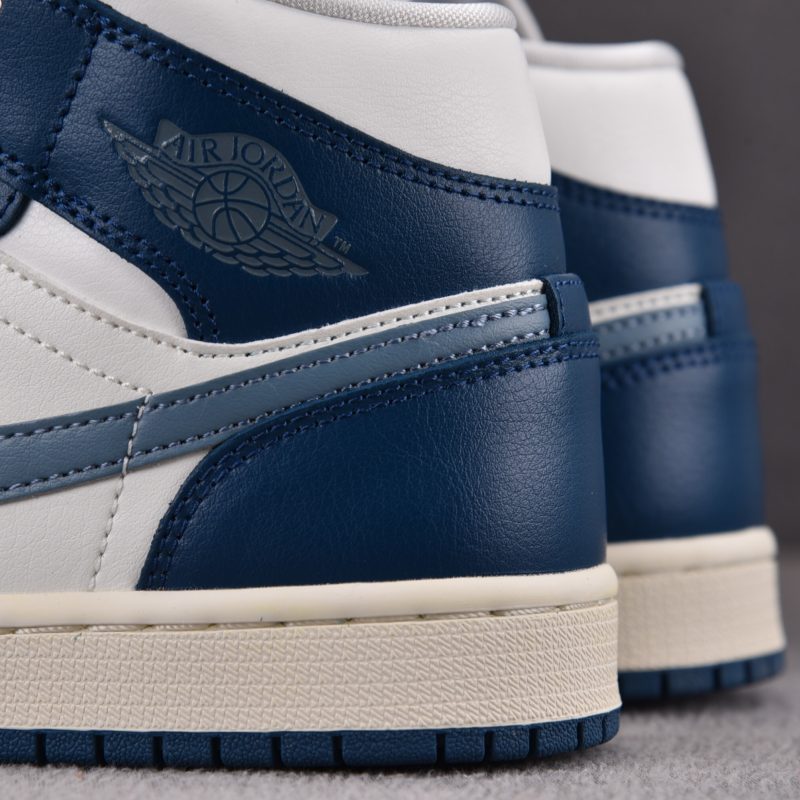 (BEST) Jordan 1 Mid 'Sky J French Blue'