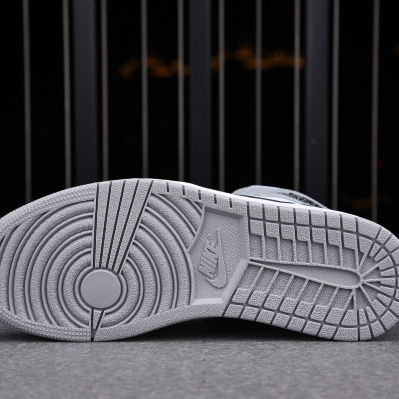 (BEST) Jordan 1 Mid 'Smoke Grey' V1