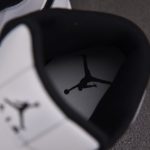 (BEST) Jordan 1 Mid 'White Black'