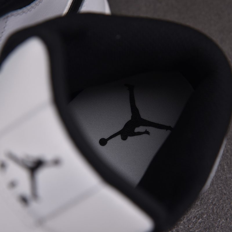 (BEST) Jordan 1 Mid 'White Black'