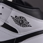(BEST) Jordan 1 Mid 'White Black'