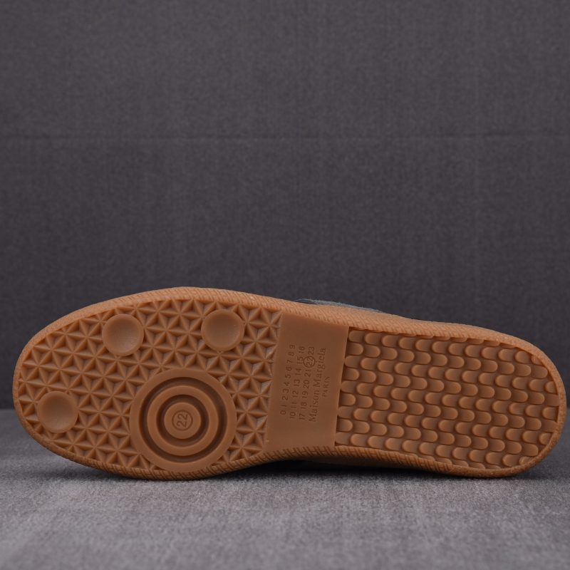 (BEST) Maison Margiela Replica 'Black Gum' Sneakers