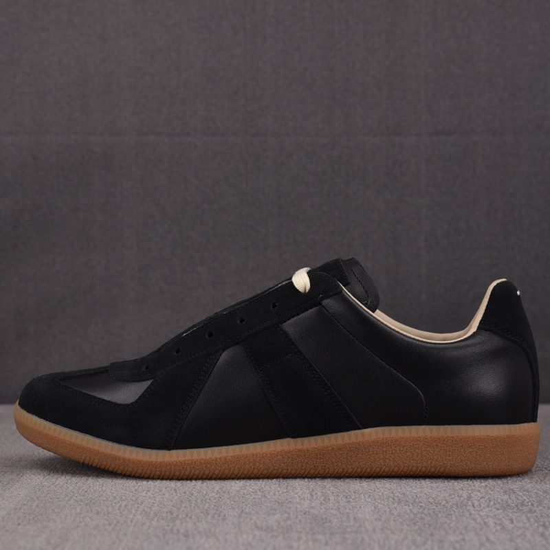 (BEST) Maison Margiela Replica 'Black' Sneakers