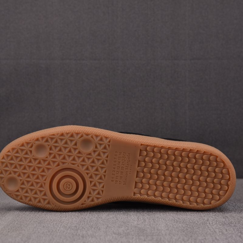 (BEST) Maison Margiela Replica 'Black' Sneakers