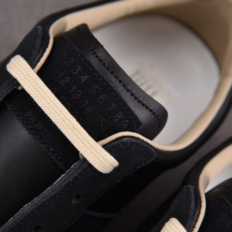 (BEST) Maison Margiela Replica 'Black' Sneakers
