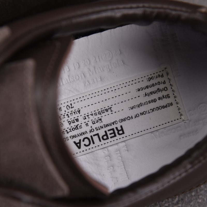 (BEST) Maison Margiela Replica 'Brown' Sneakers