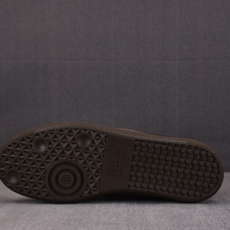 (BEST) Maison Margiela Replica 'Brown' Sneakers