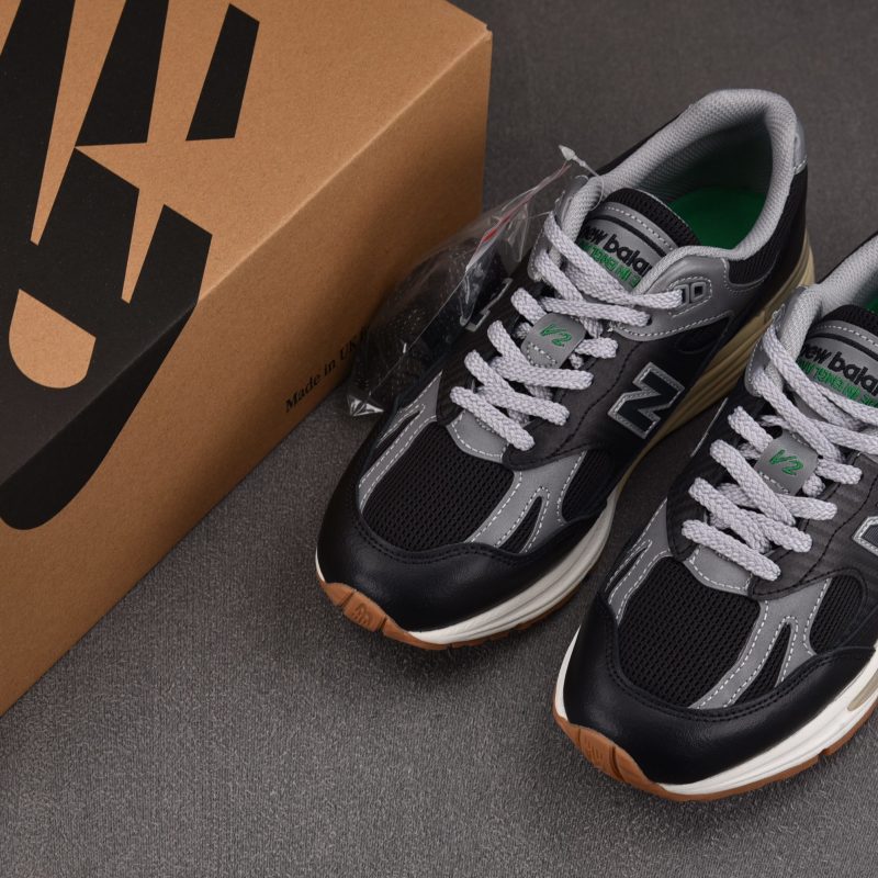 (BEST) New Balance 991v2 MiUK 'Up There'