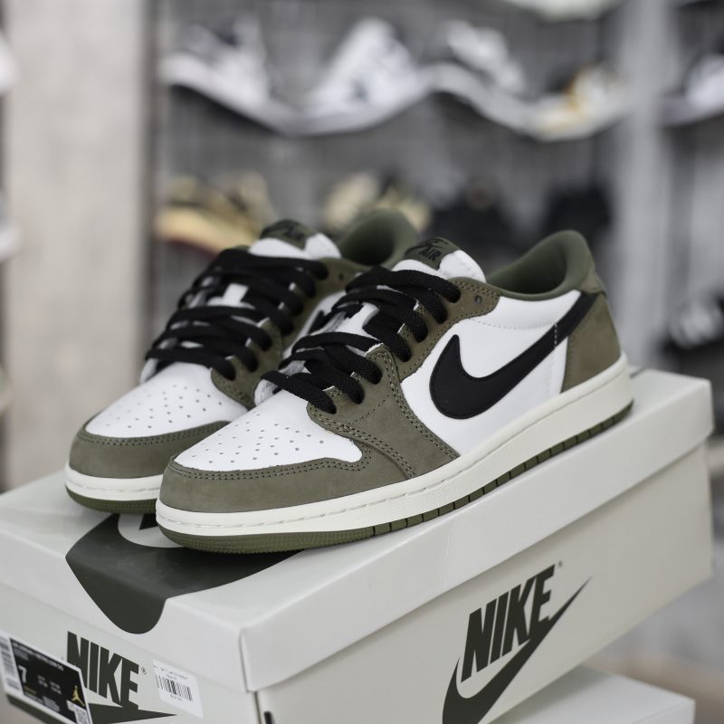 Jordan 1 Retro Low OG 'Medium Olive'