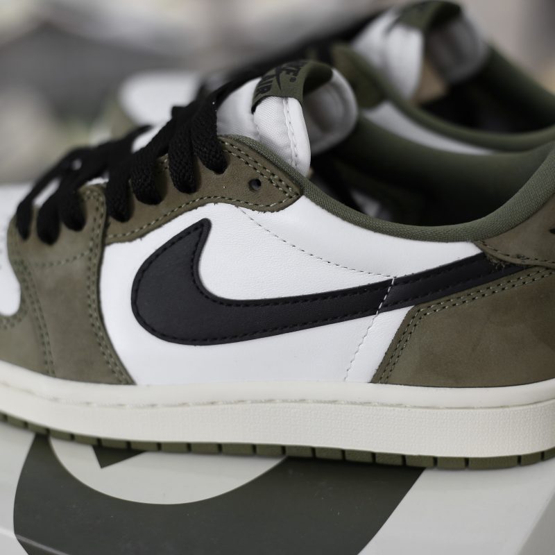 Jordan 1 Retro Low OG 'Medium Olive'