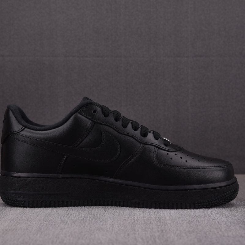 Supreme x Air Force 1 Low 'Black'