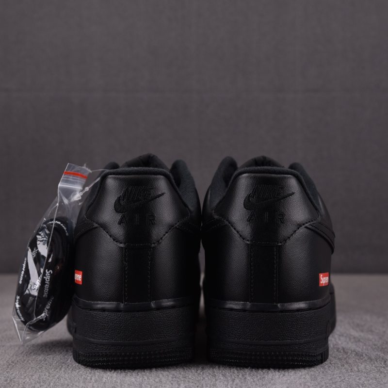Supreme x Air Force 1 Low 'Black'