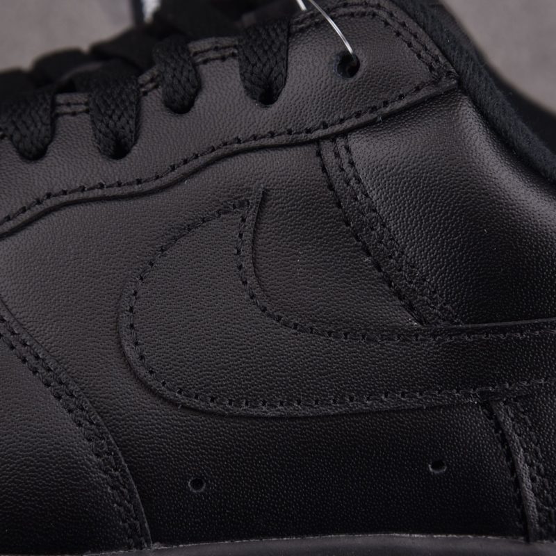 Supreme x Air Force 1 Low 'Black'