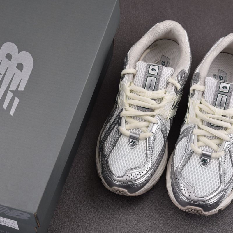 (BEST) New Balance 1906R 'Silver Metallic Sea Salt'