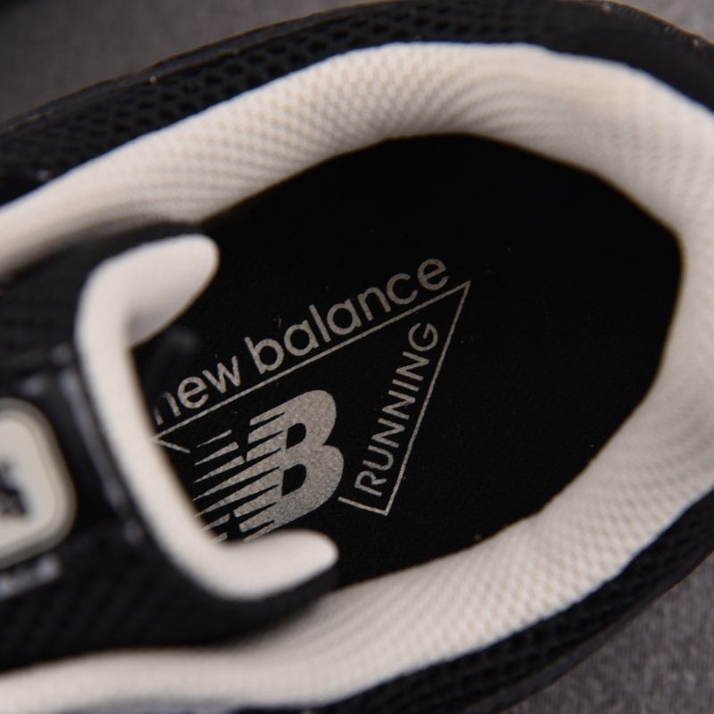 (BEST) New Balance 204L 'Black Timberwolf'