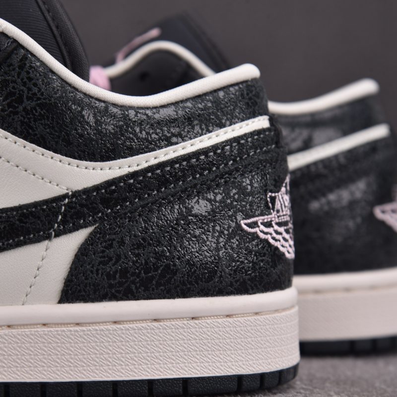 Jordan 1 Low SE Wmns 'Iced Carmine'