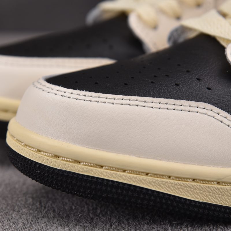 Jordan 1 Low Wmns 'Flight Club'