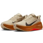 Vomero Plus 'Light Khaki'