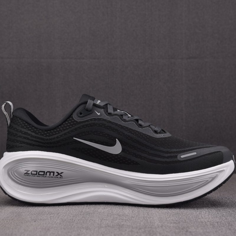 Vomero Plus 'Anthracite White Wolf Grey'