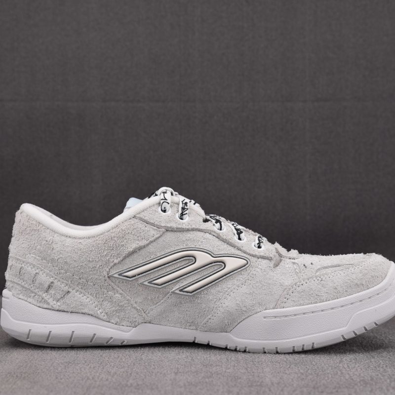 Balenciaga Hamptons Sneaker Worn-Out 'Off-White'