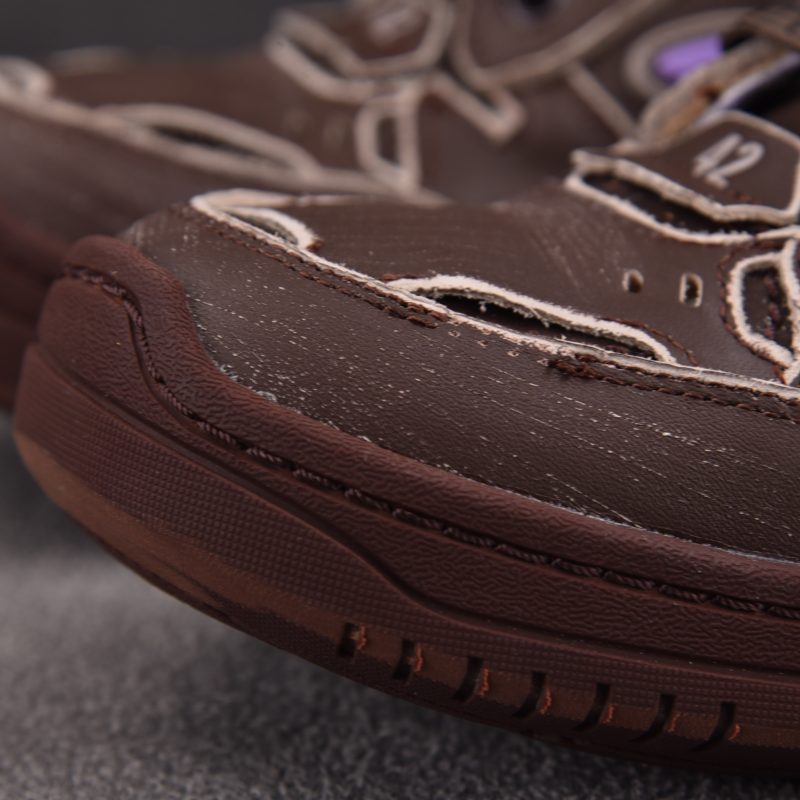 Balenciaga Hamptons Worn-Out Sneaker 'Brown Lilac'