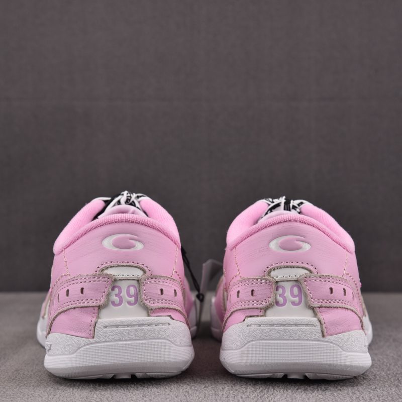Balenciaga Hamptons Worn-Out Sneaker 'Pink'