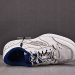 Balenciaga Hamptons Worn-Out Sneaker 'White Dark Blue'