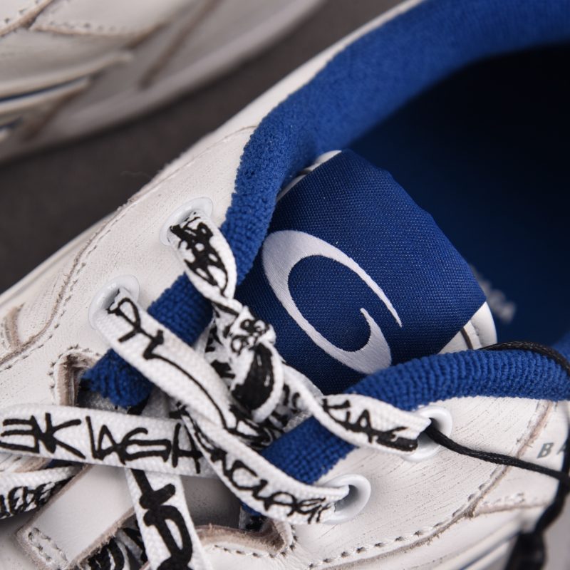 Balenciaga Hamptons Worn-Out Sneaker 'White Dark Blue'