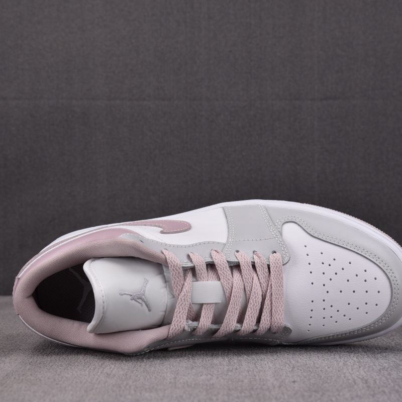 Jordan 1 Low Wmns 'Particle Rose'