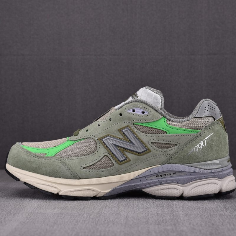 New Balance 990v3 MiUSA Patta 'Keep Your Family Close'
