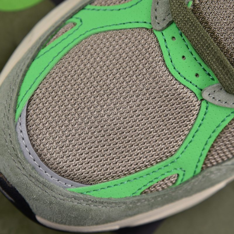 New Balance 990v3 MiUSA Patta 'Keep Your Family Close'