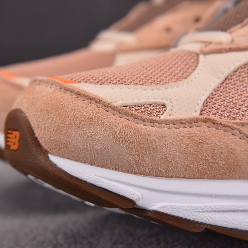 New Balance 990v3 MiUSA size? Exclusive 'Orange Cream'
