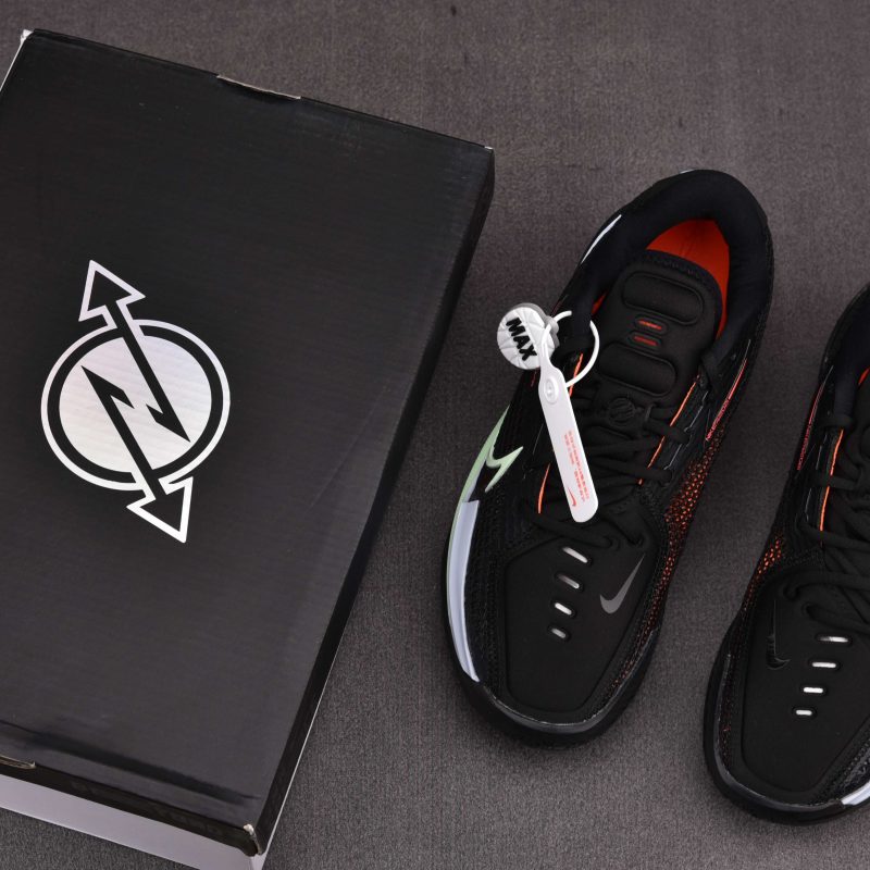 Nike Air Zoom GT Cut 'Black Hyper Crimson'