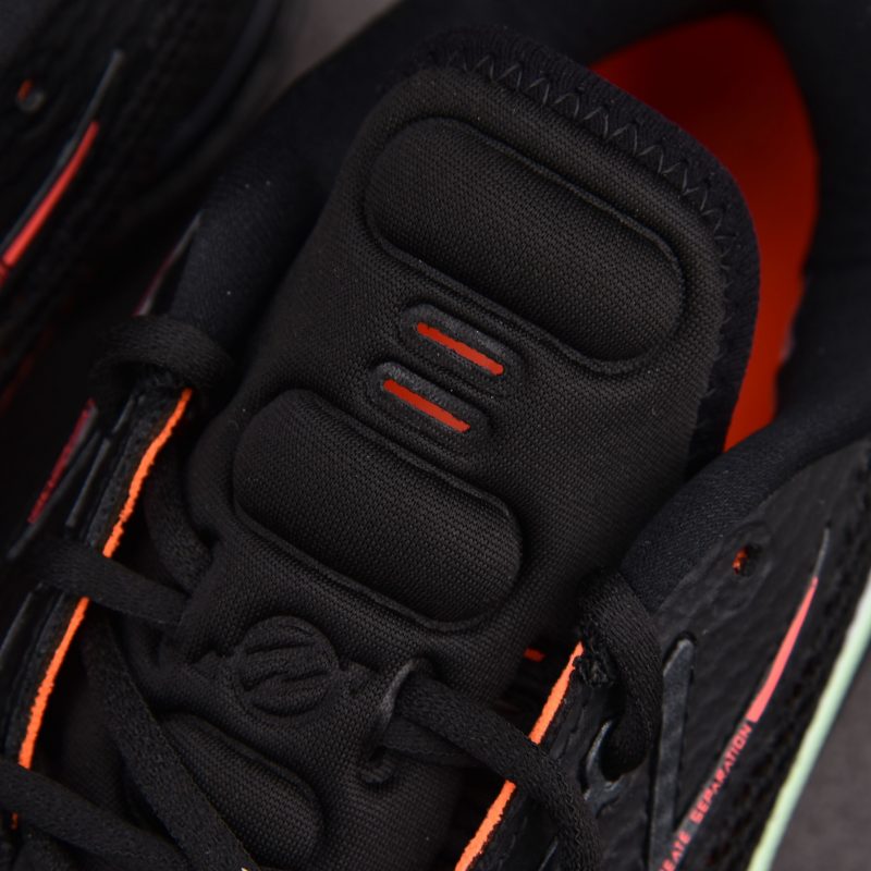 Nike Air Zoom GT Cut 'Black Hyper Crimson'