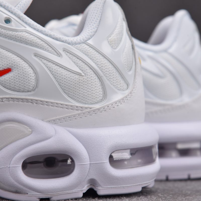 Nike Supreme x Air Max Plus TN 'White'