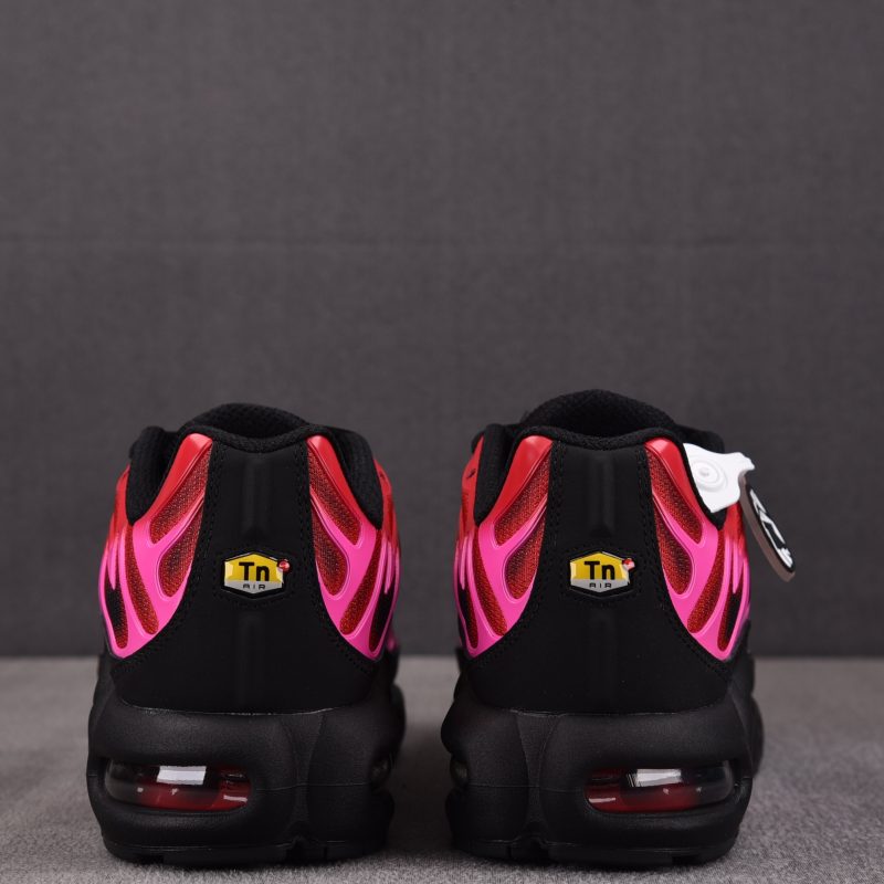 Nike Supreme x Air Max Plus 'University Red'