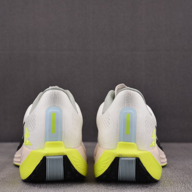 Nike ZoomX Pegasus Plus 'Sail Black'