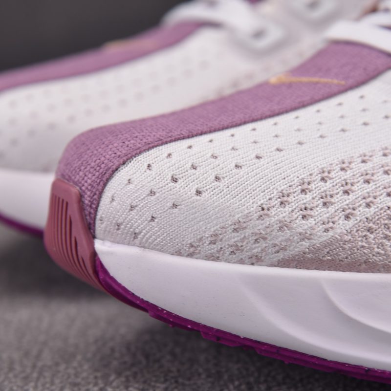 Nike ZoomX Pegasus Plus Wmns ‘White Metallic Red Bronze’