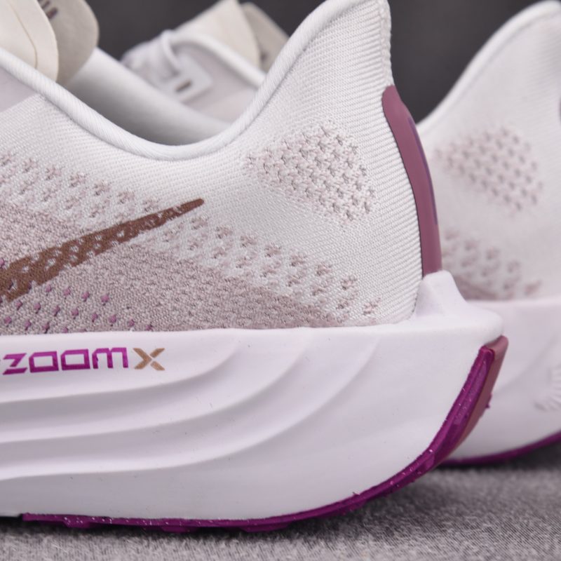 Nike ZoomX Pegasus Plus Wmns ‘White Metallic Red Bronze’