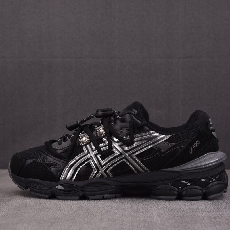 Toga x Gel-Cumulus 16 TG 'Black Pure Silver'
