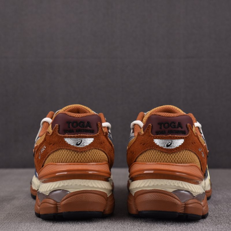 Toga x Gel-Cumulus 16 TG 'Brown Blue Pure Silver'